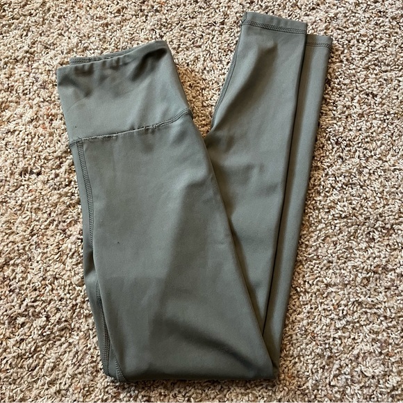American Eagle Outfitters Pants - American Eagle The Lightweight Everything Legging 7/8 Length
